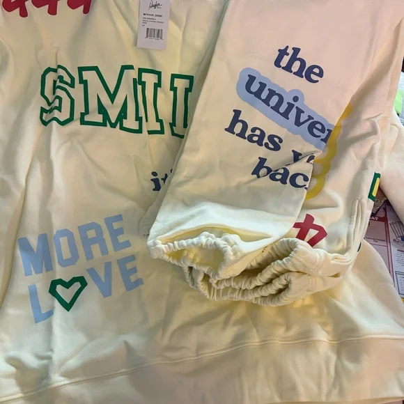 Mayfair Sweat set - Picture 3 of 5